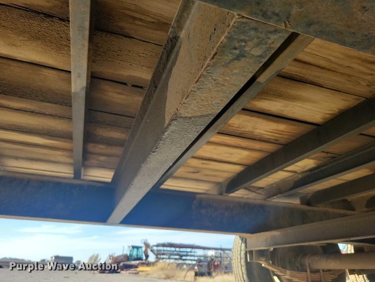 image for item EA2714 2018 PJ F8202 equipment trailer