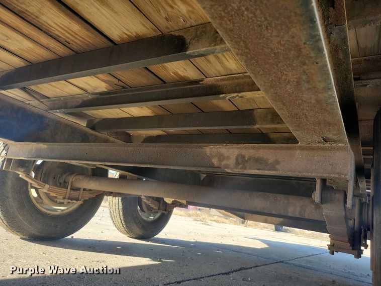 image for item EA2714 2018 PJ F8202 equipment trailer