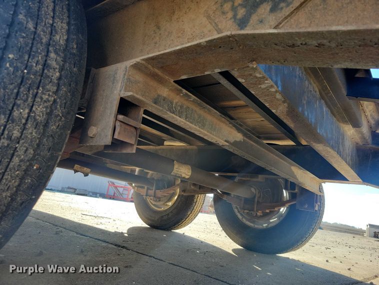 image for item EA2714 2018 PJ F8202 equipment trailer