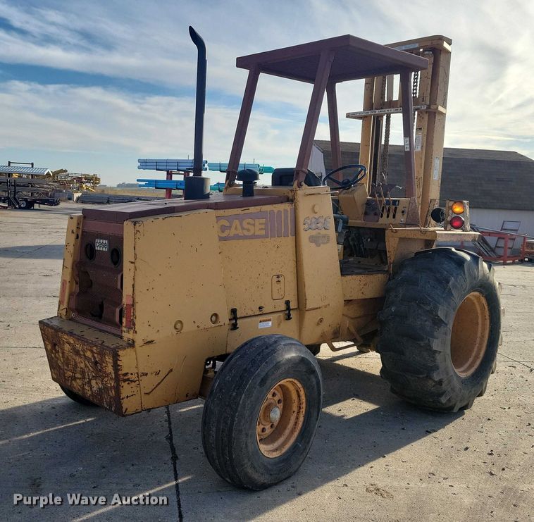 image for item EA2716 1994 Case 585E forklift