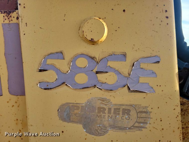 image for item EA2716 1994 Case 585E forklift