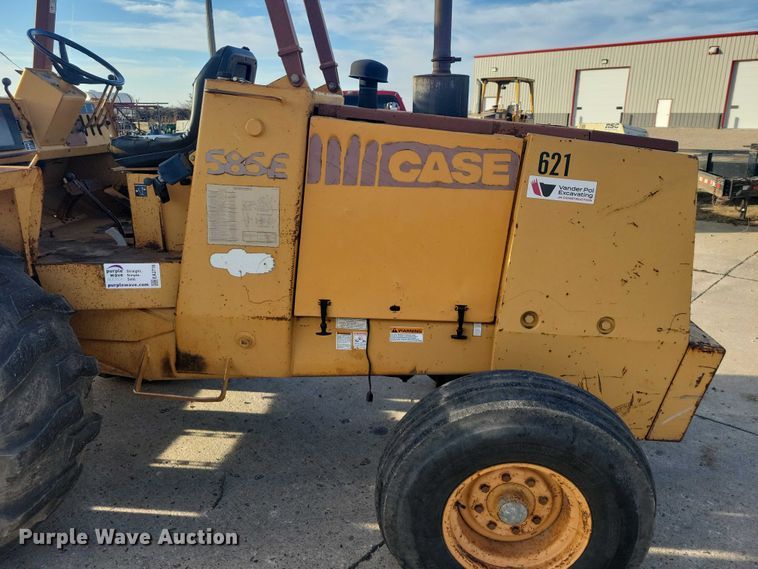 image for item EA2716 1994 Case 585E forklift