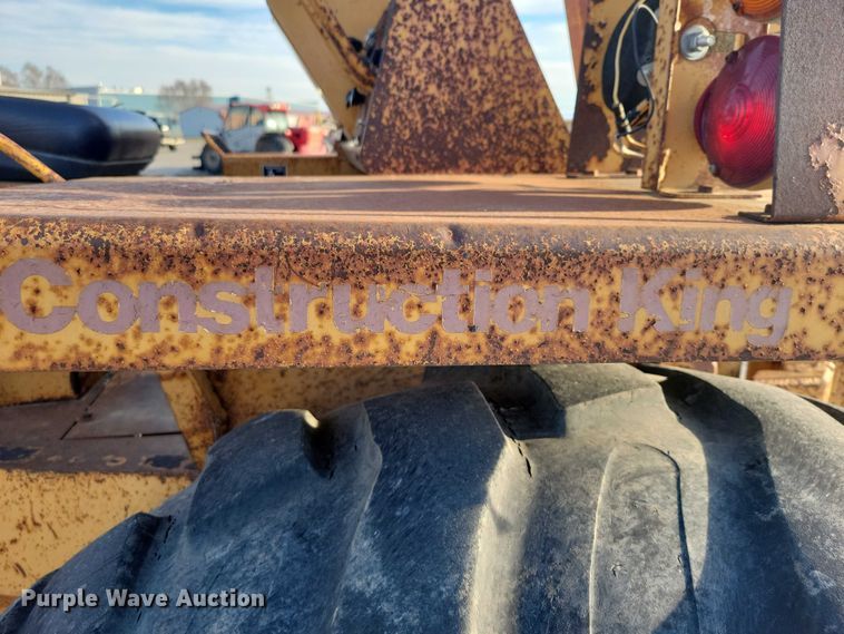 image for item EA2716 1994 Case 585E forklift