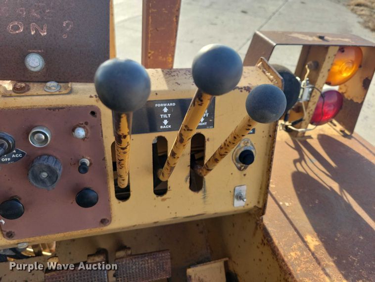 image for item EA2716 1994 Case 585E forklift