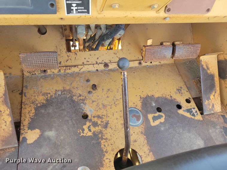 image for item EA2716 1994 Case 585E forklift