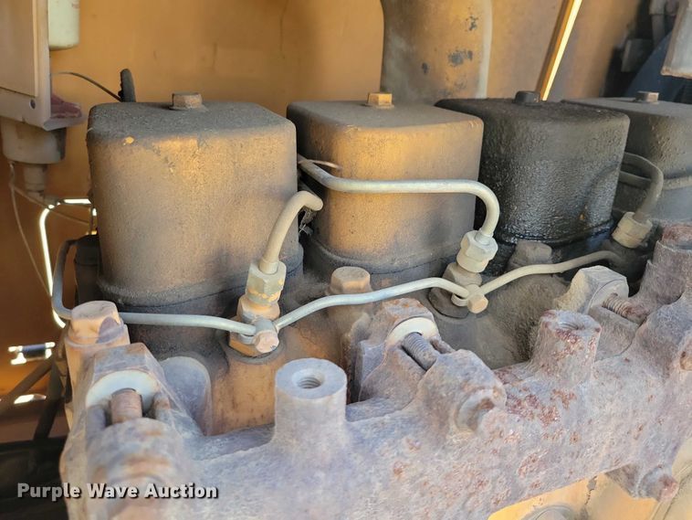 image for item EA2716 1994 Case 585E forklift