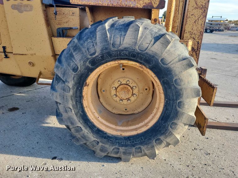 image for item EA2716 1994 Case 585E forklift