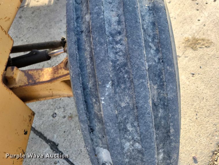 image for item EA2716 1994 Case 585E forklift