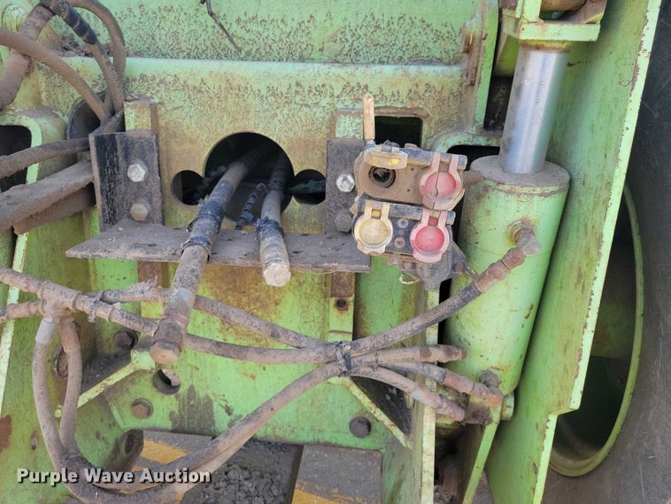 image for item EA2717 1983 Steiger Panther KP-1360 4WD tractor