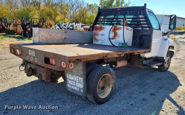 image for item EA2718 2003 Chevrolet C5500 flatbed truck