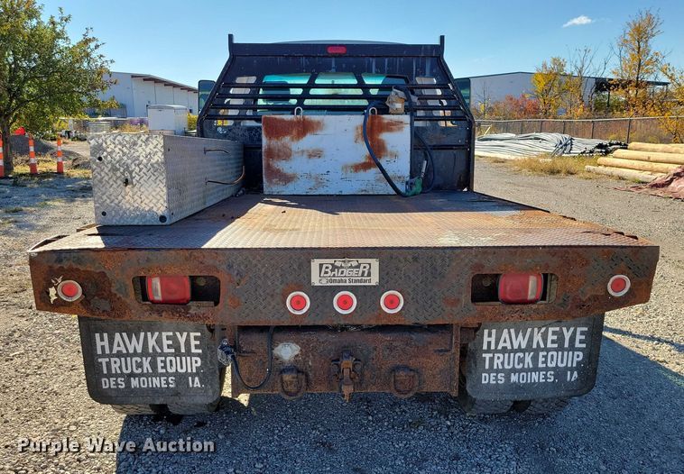 image for item EA2718 2003 Chevrolet C5500 flatbed truck