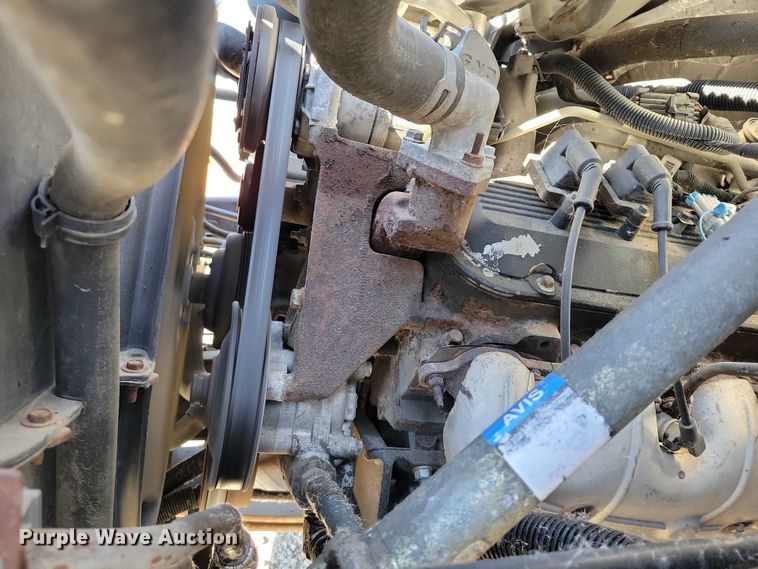 image for item EA2718 2003 Chevrolet C5500 flatbed truck