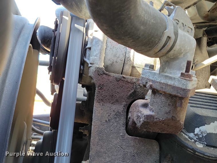 image for item EA2718 2003 Chevrolet C5500 flatbed truck