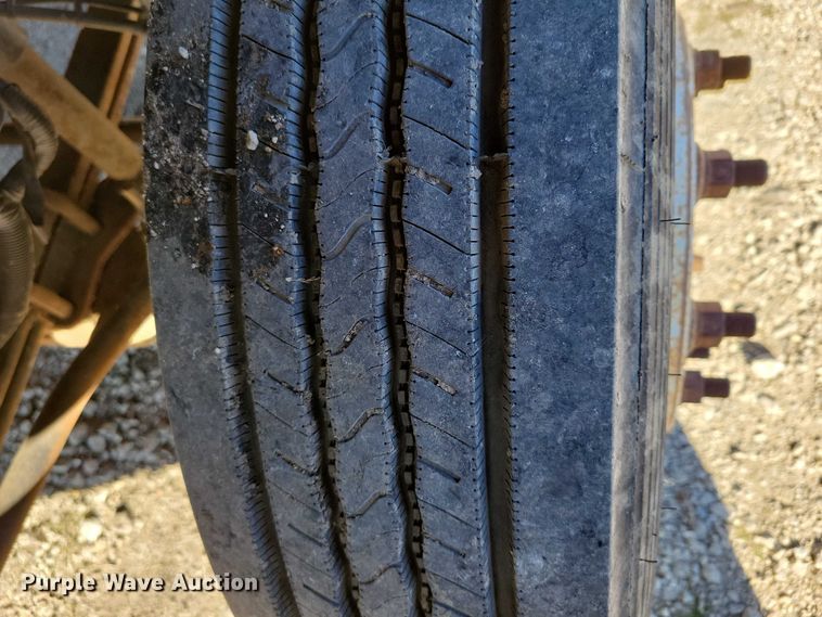 image for item EA2718 2003 Chevrolet C5500 flatbed truck