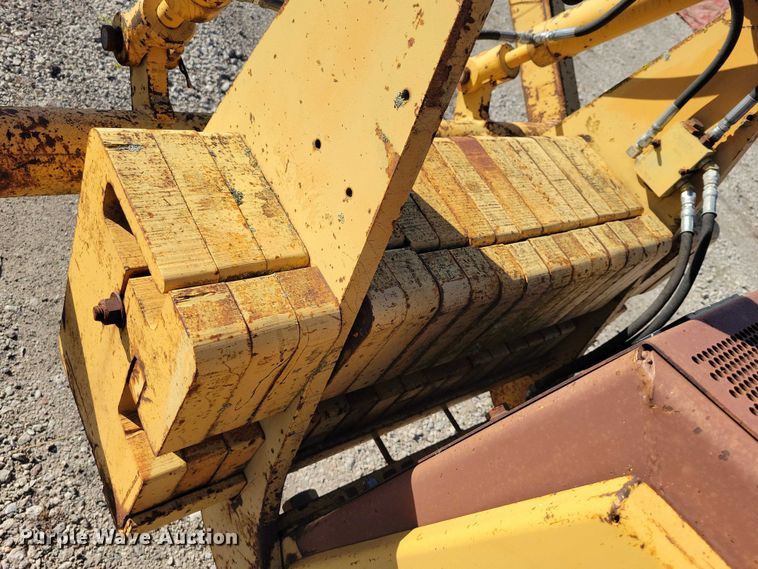 image for item EA2720 1995 Case 660 cable plow