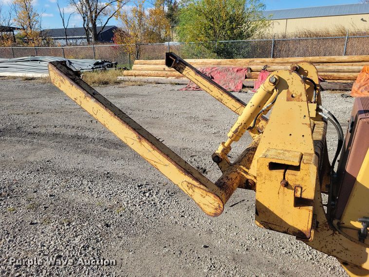 image for item EA2720 1995 Case 660 cable plow