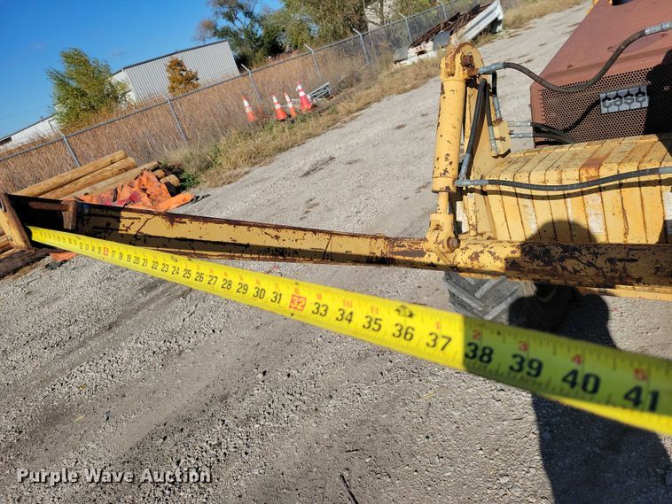 image for item EA2720 1995 Case 660 cable plow