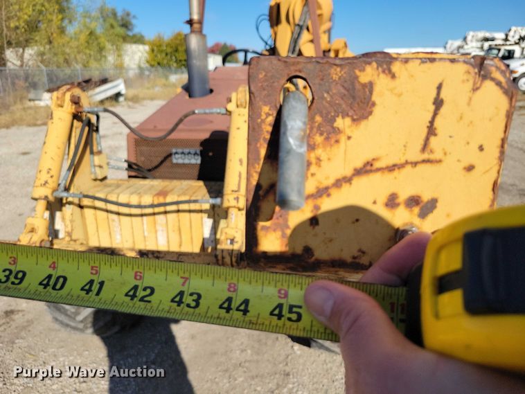 image for item EA2720 1995 Case 660 cable plow