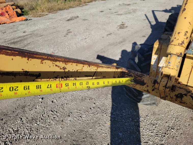 image for item EA2720 1995 Case 660 cable plow