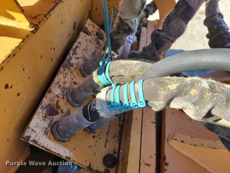 image for item EA2720 1995 Case 660 cable plow