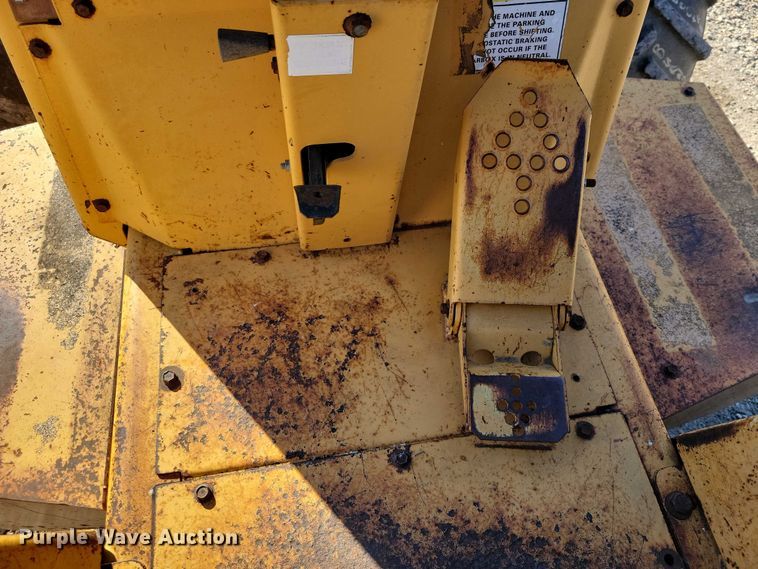 image for item EA2720 1995 Case 660 cable plow