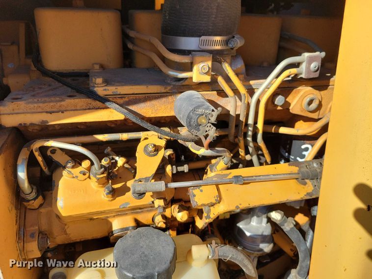 image for item EA2720 1995 Case 660 cable plow