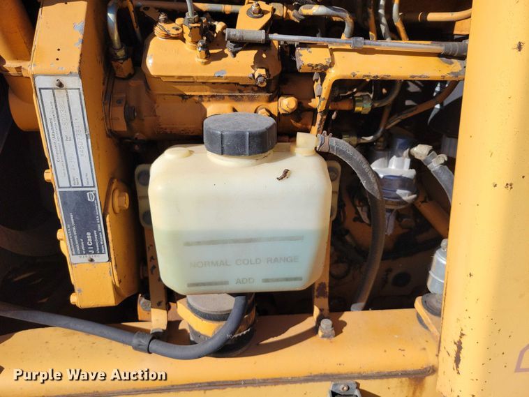 image for item EA2720 1995 Case 660 cable plow