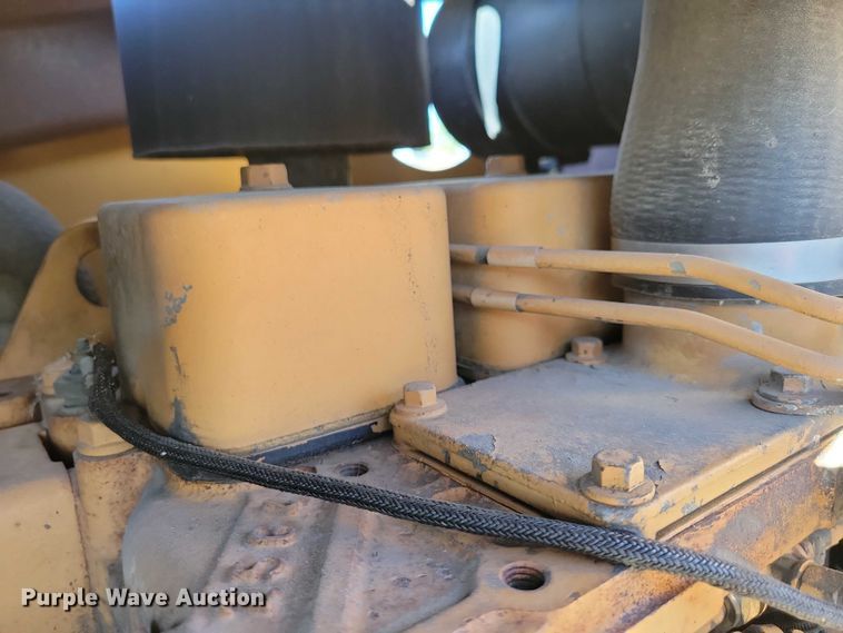 image for item EA2720 1995 Case 660 cable plow