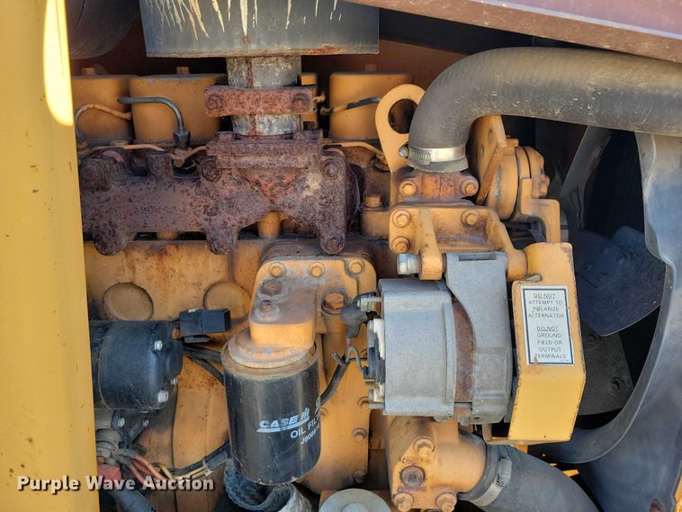 image for item EA2720 1995 Case 660 cable plow