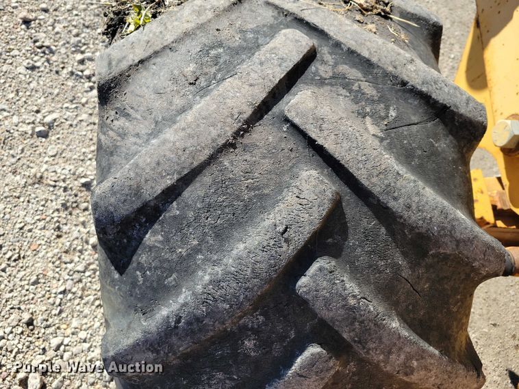 image for item EA2720 1995 Case 660 cable plow