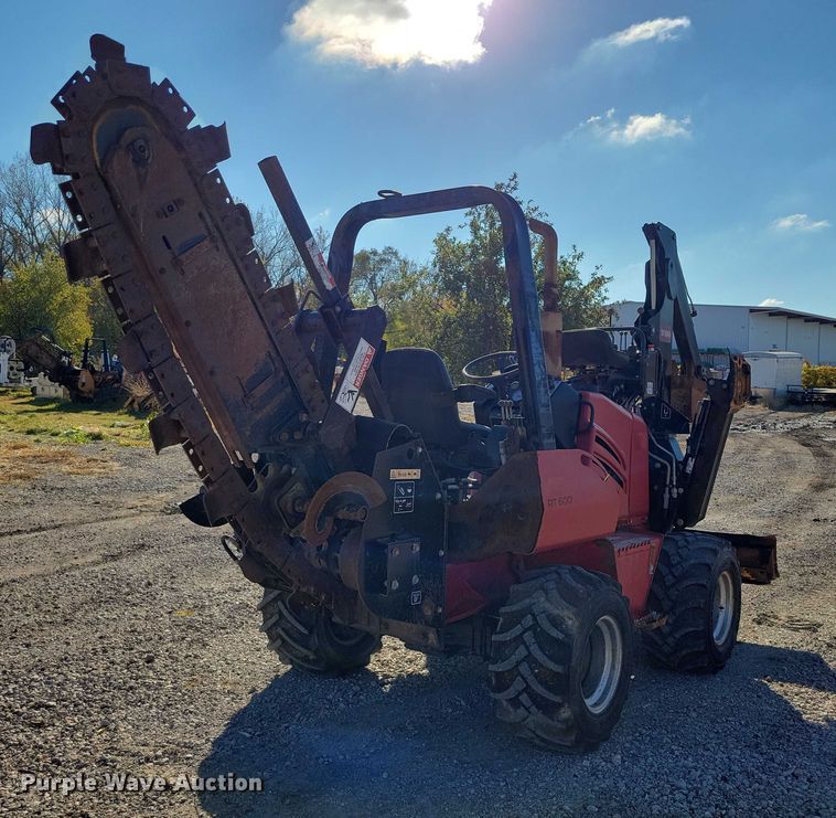 image for item EA2721 Toro RT600 trencher
