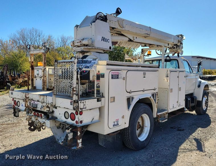 image for item EA2722 1998 Ford F8000 digger derrick truck