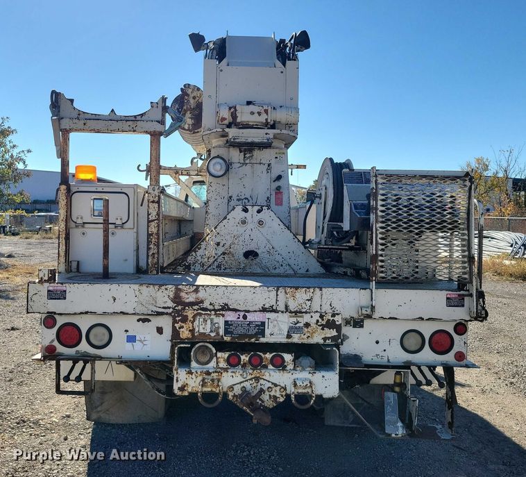 image for item EA2722 1998 Ford F8000 digger derrick truck