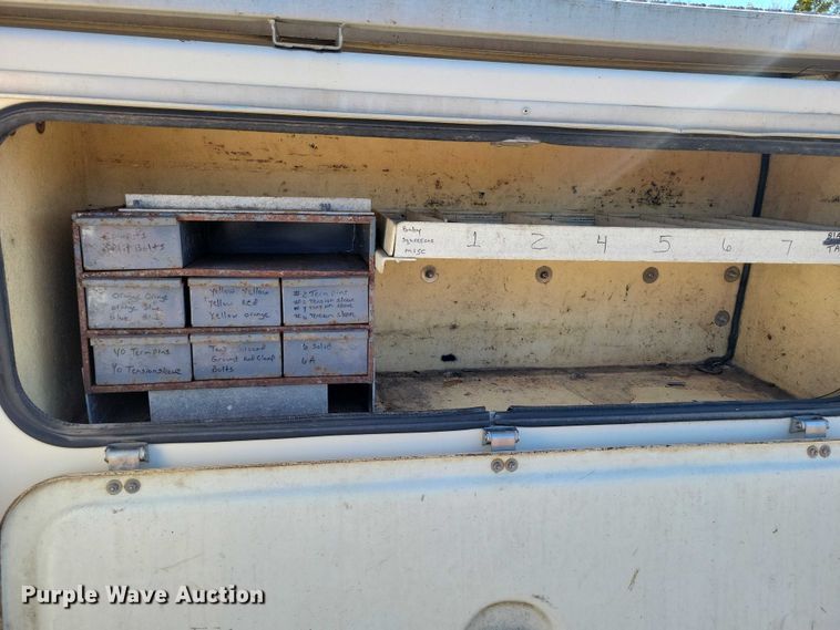 image for item EA2722 1998 Ford F8000 digger derrick truck