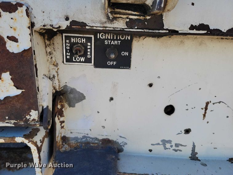 image for item EA2722 1998 Ford F8000 digger derrick truck