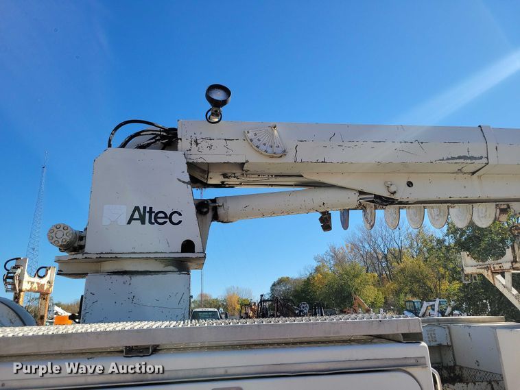 image for item EA2722 1998 Ford F8000 digger derrick truck