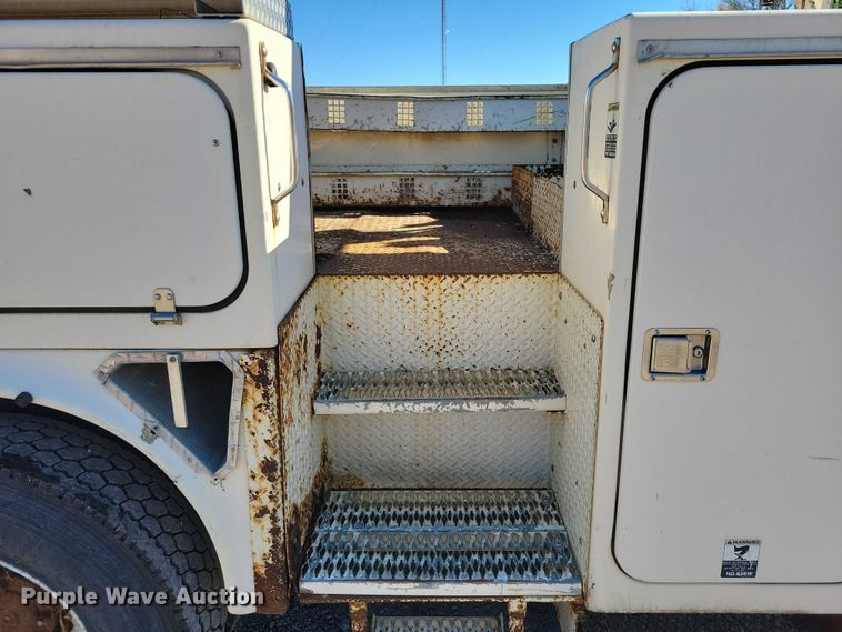 image for item EA2722 1998 Ford F8000 digger derrick truck