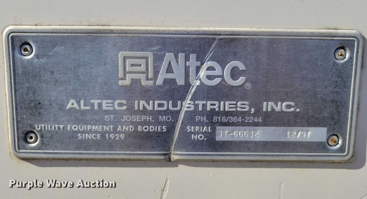 image for item EA2722 1998 Ford F8000 digger derrick truck