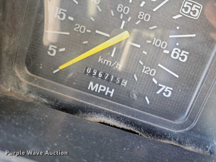 image for item EA2722 1998 Ford F8000 digger derrick truck