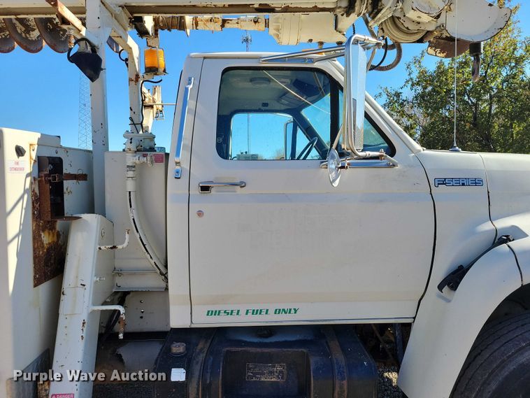 image for item EA2722 1998 Ford F8000 digger derrick truck