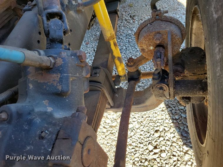 image for item EA2722 1998 Ford F8000 digger derrick truck