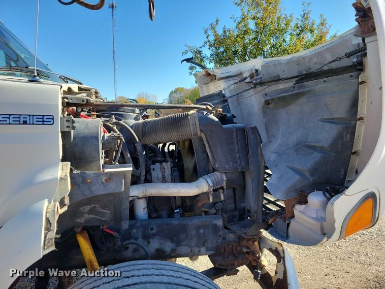 image for item EA2722 1998 Ford F8000 digger derrick truck