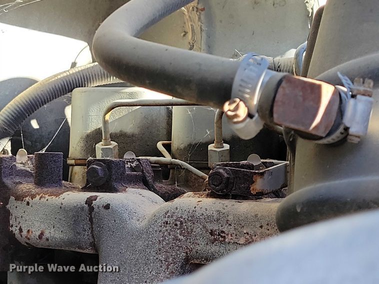 image for item EA2722 1998 Ford F8000 digger derrick truck