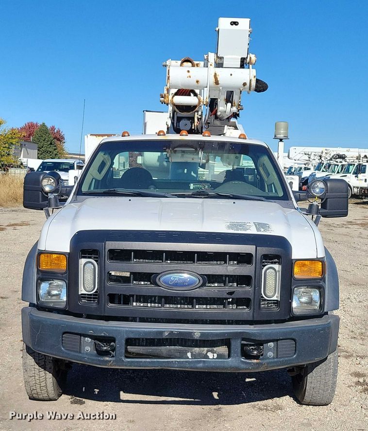 CAMIóN CON CANASTILLA 2008 FORD ALTEC