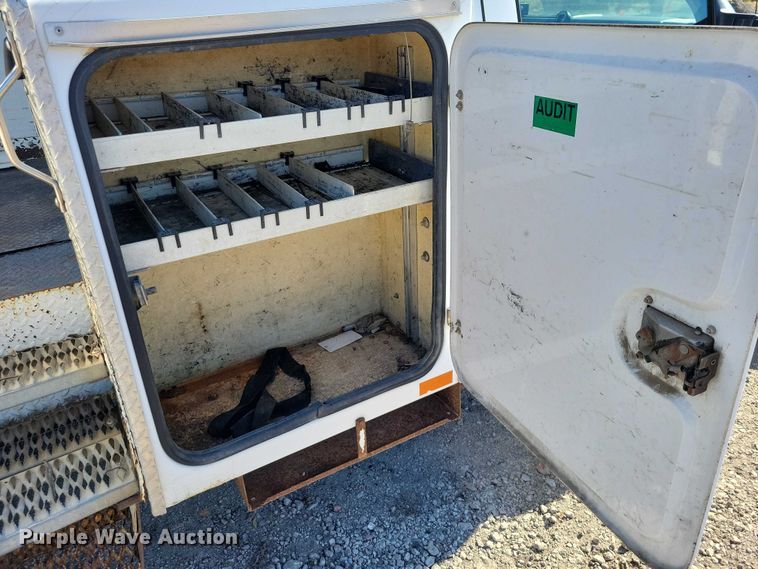 image for item EA2723 2008 Ford F550 Super Duty bucket truck