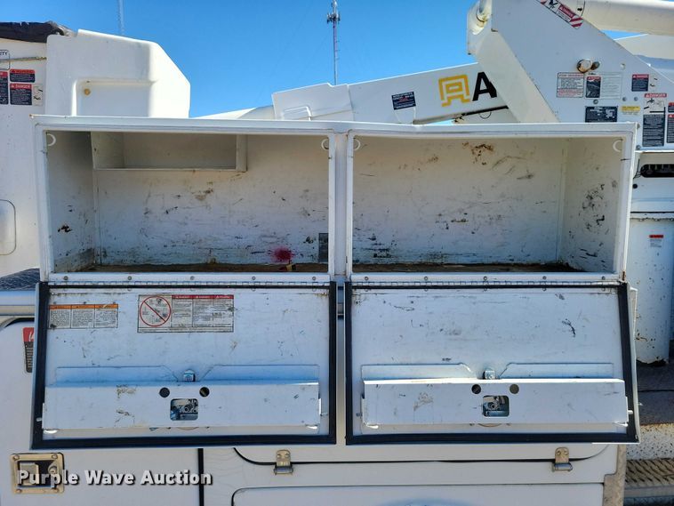 image for item EA2723 2008 Ford F550 Super Duty bucket truck