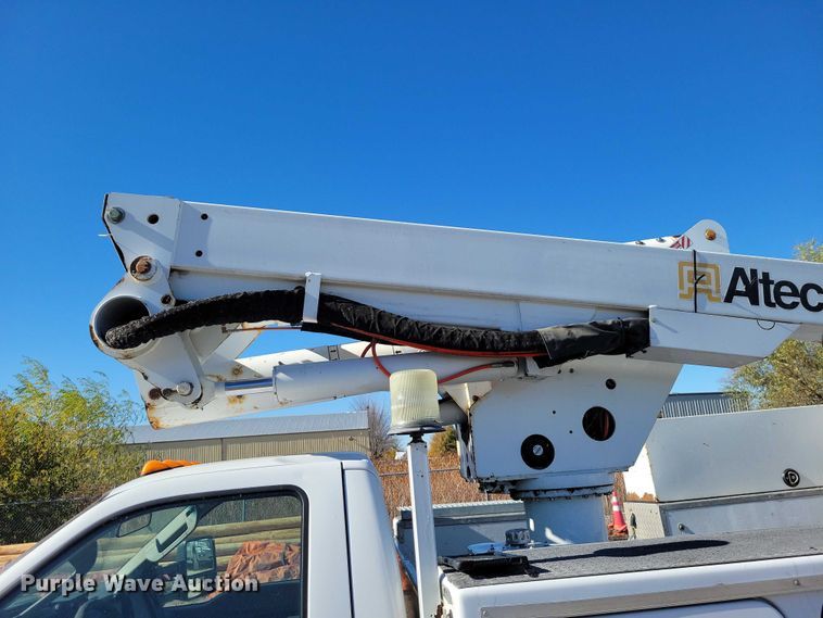 image for item EA2723 2008 Ford F550 Super Duty bucket truck