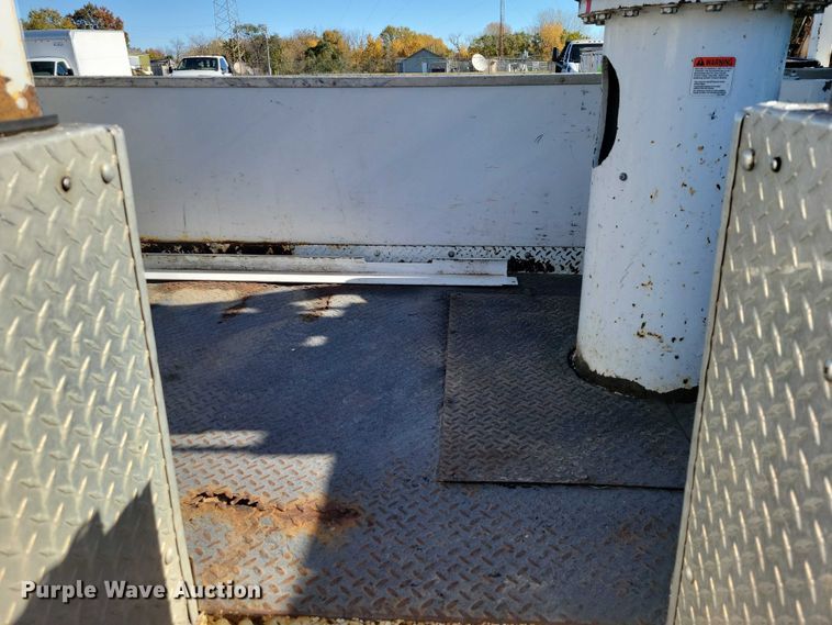 image for item EA2723 2008 Ford F550 Super Duty bucket truck