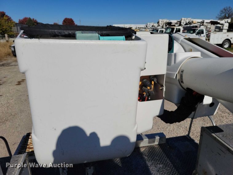 image for item EA2723 2008 Ford F550 Super Duty bucket truck