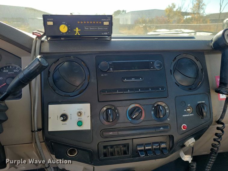 image for item EA2723 2008 Ford F550 Super Duty bucket truck